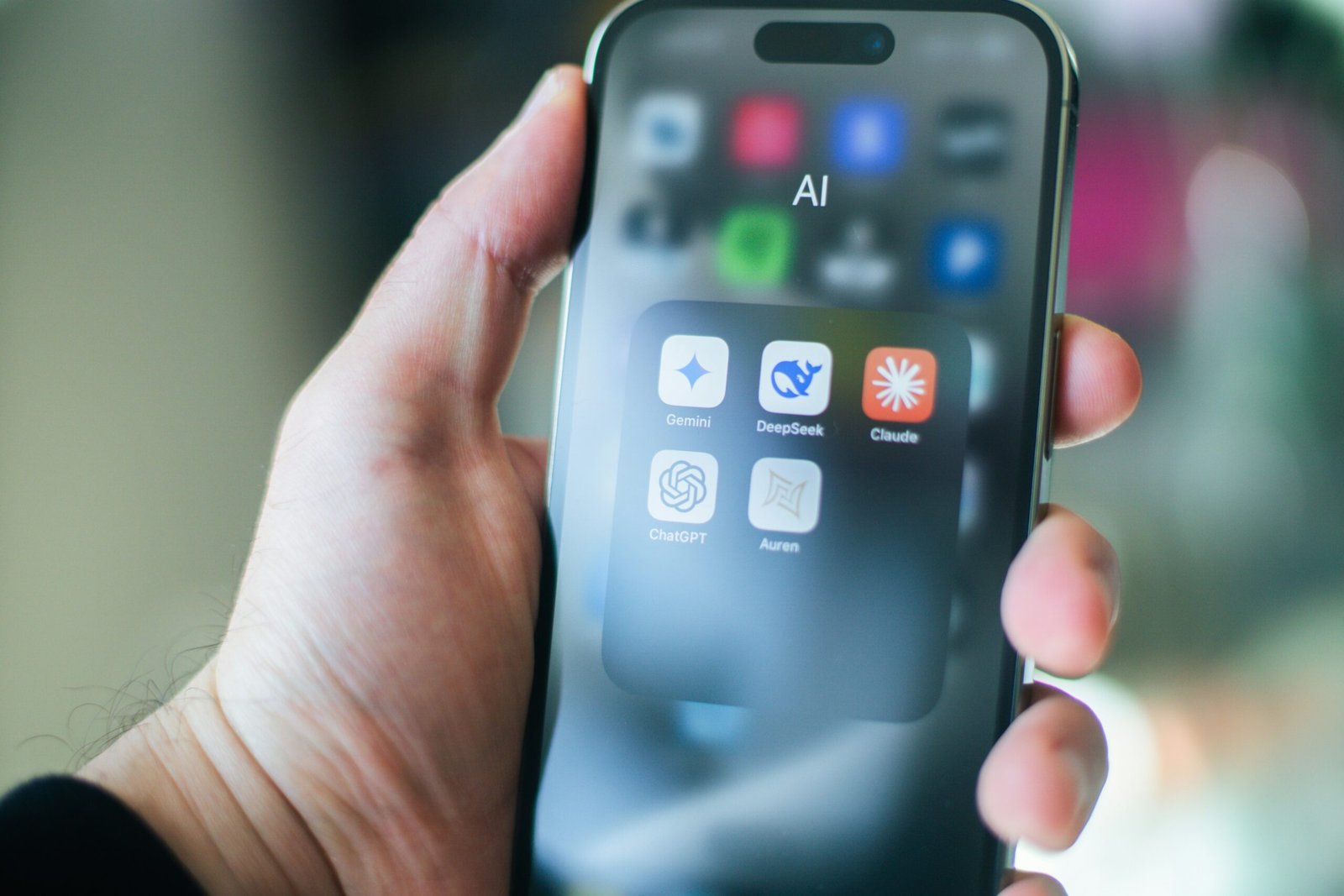 The Best AI Apps For Busy Owners On The Go